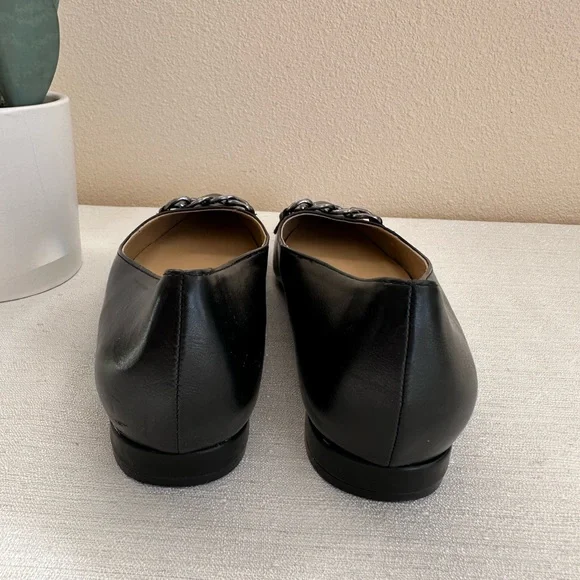 Naturalizer Bobby Black Faux Leather Chain Charm Pointy Flats Women’s 7.5M - Picture 9 of 13